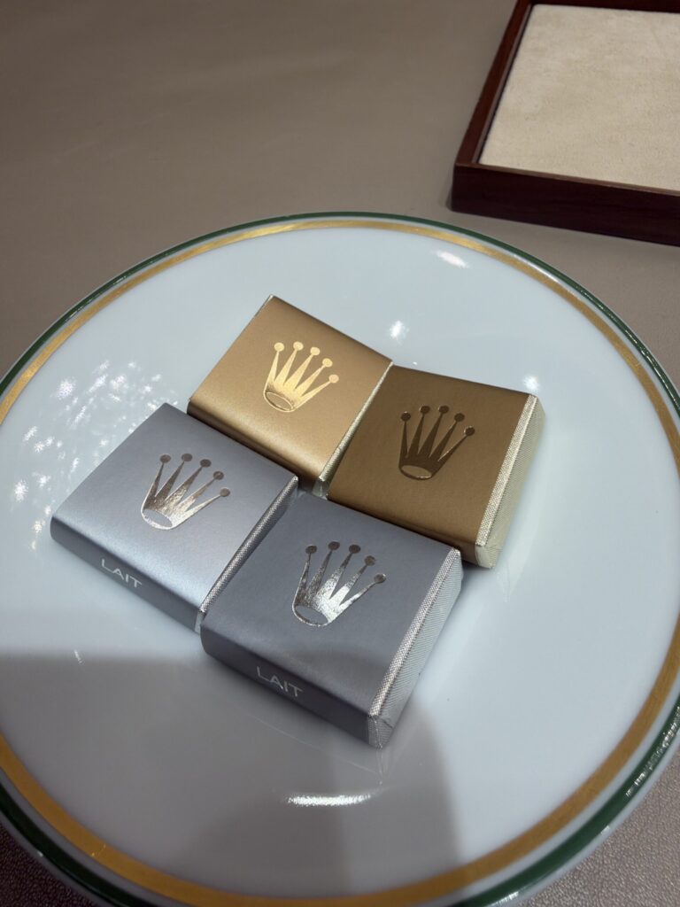 商談していると、チョコレートをいただきました。